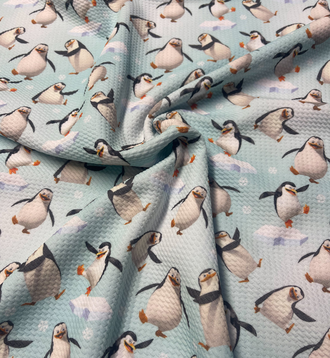Happy Penquins | Bullet