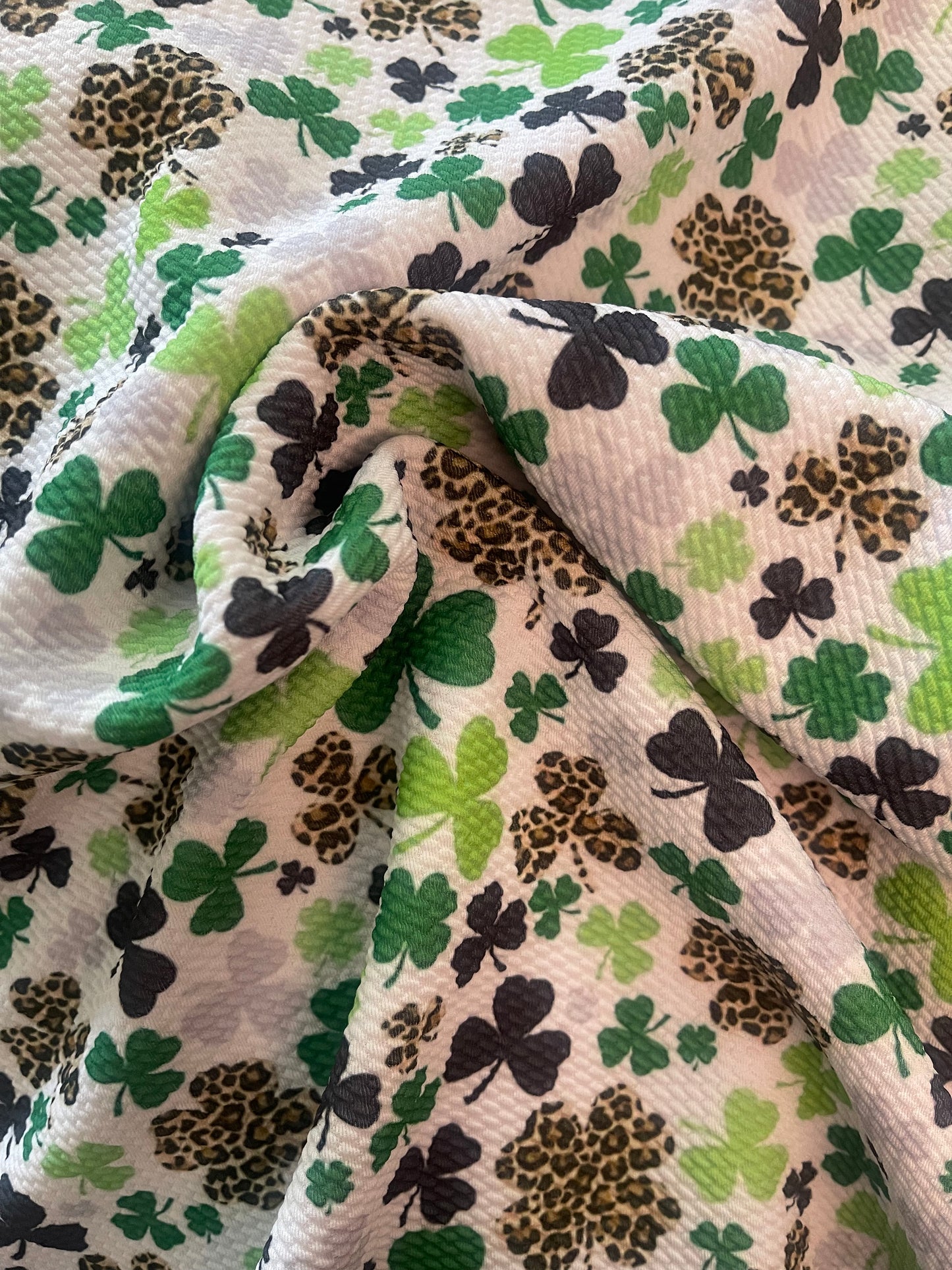 Lucky Shamrocks | Bullet